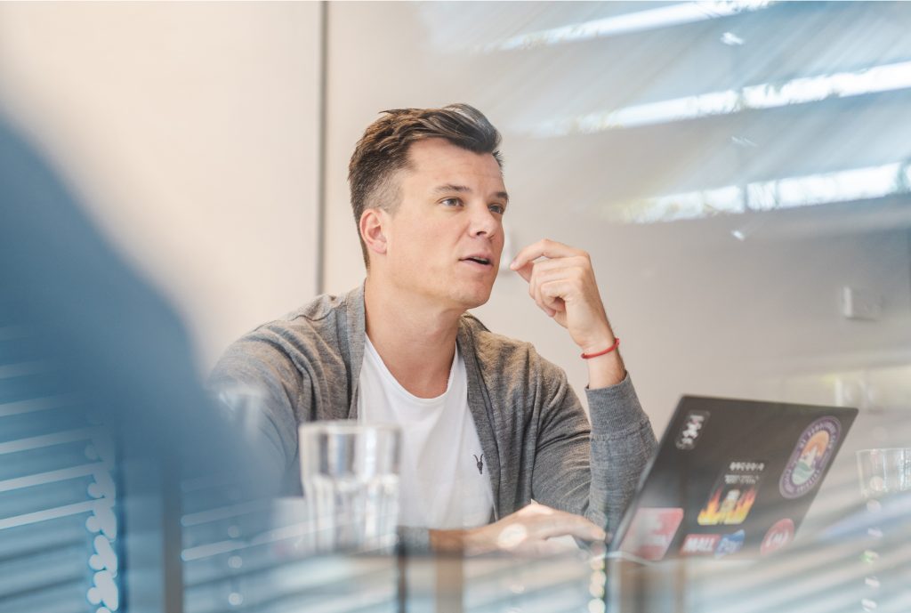 Rockaway Insider s Adamem Kolesou, CEO MALL Pay: Jsme bankovní služba, a proto je pro nás extrémně důležité to dělat férově Rockaway Insider s Adamem Kolesou, CEO MALL Pay: Jsme bankovní služba, a proto je pro nás extrémně důležité to dělat férově